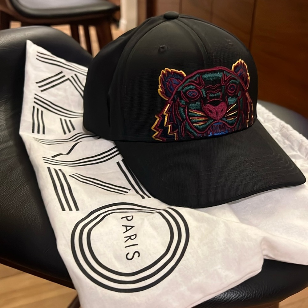 KENZO Embodied Tiger Hat - LIKE NEW